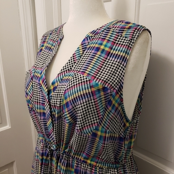 Torrid 2X Tunic Top Blouse Emma Babydoll Challis Rayon Plaid Sleeveless Tie - Picture 3 of 10